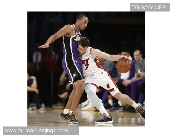 深入解析CSGO战术LNG防守体系的核心策略与执行细节 深入解析CSGO战术LNG防守体系的核心策略与执行细节